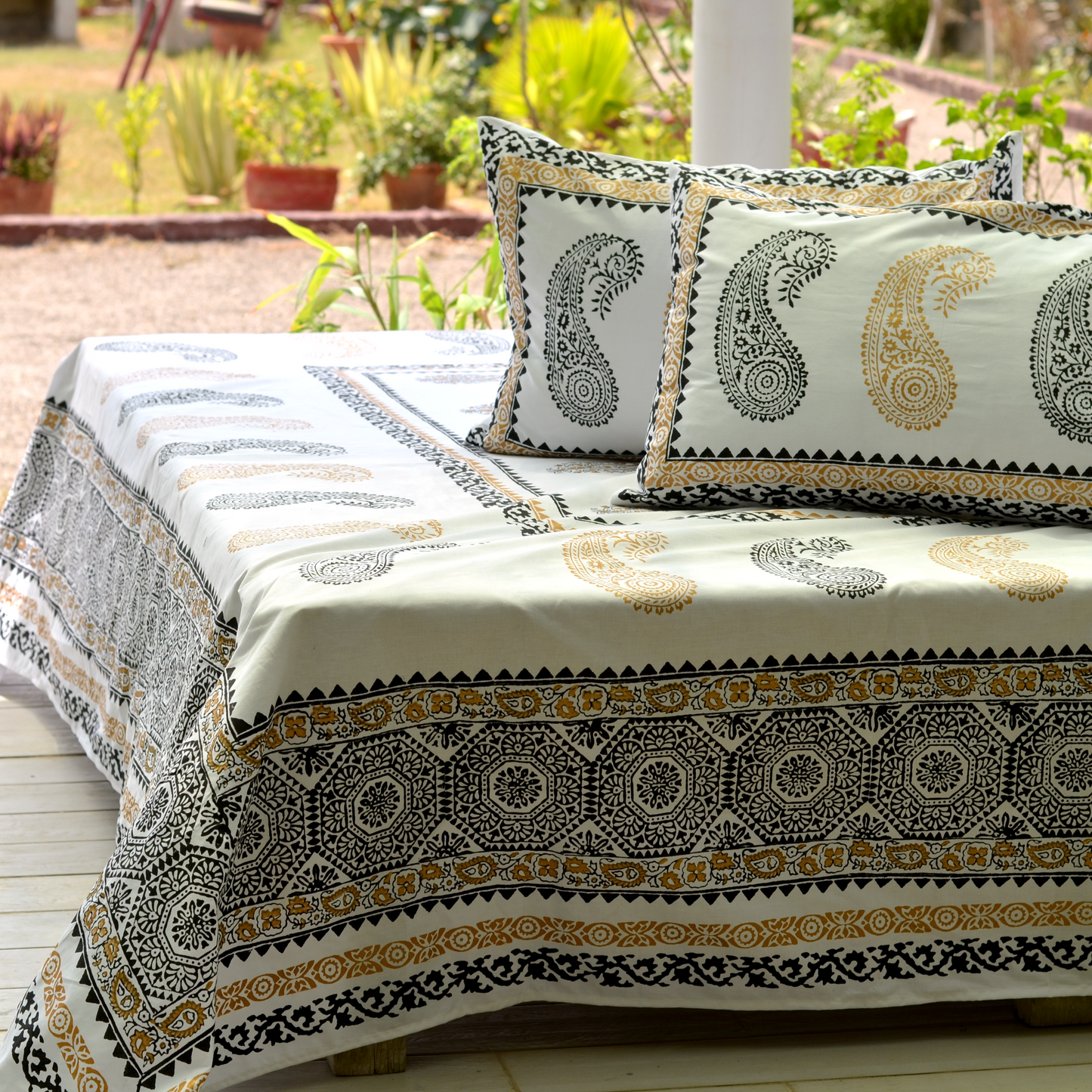 Sadabahar - Hand Block Printed Bed Set