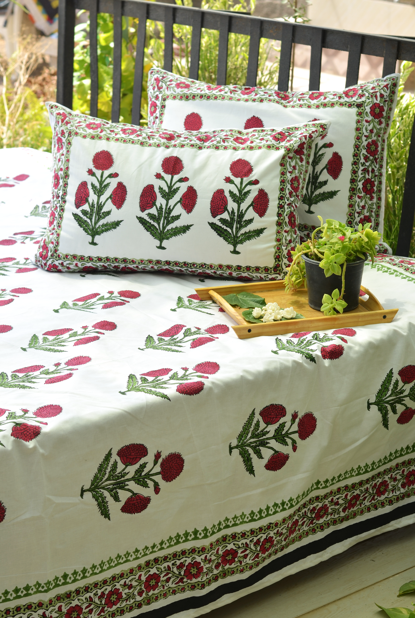 Nigaar - Hand Block Printed Bed Set